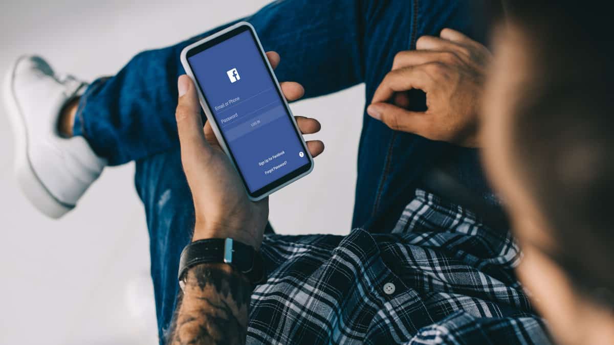 Facebook lento cosa fare