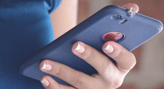 come taggare contatti WhatsApp