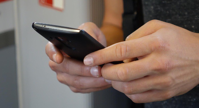 come cercare emoticon su WhatsApp con Android