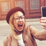 come fare scritta arcobaleno Instagram