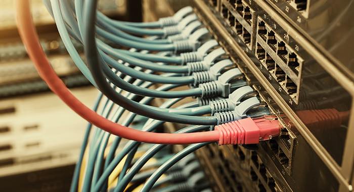 come disattivare il firewall del router