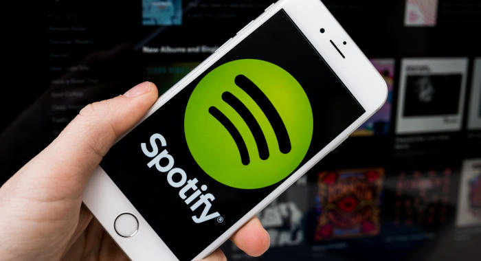 how to listen to offline music on Spotify