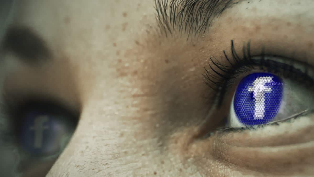 come disattivare microfono Facebook