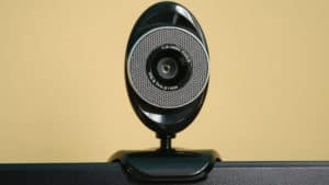 come attivare la webcam su PC