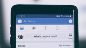 visualizzazioni storie Facebook sezione principale del social network