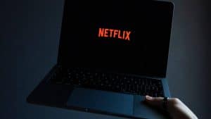 non pagare Netflix PC con sfondo scuro