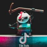 personaggio animazione panda con luci TikTok foto dinamiche