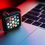 servizi di emergenza Apple Watch su Mac sfondo rosso
